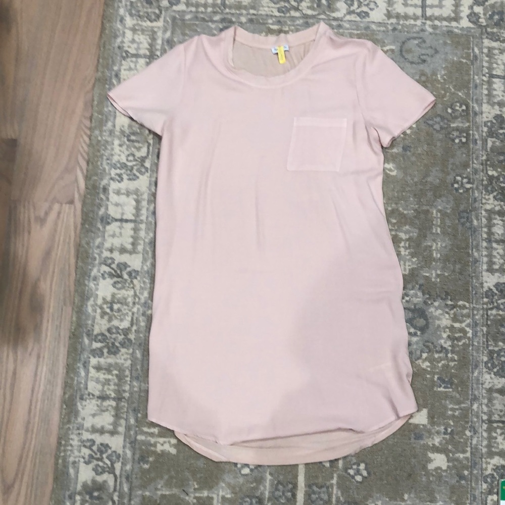 Splendid t-shirt dress. Dusty pink. Size medium.